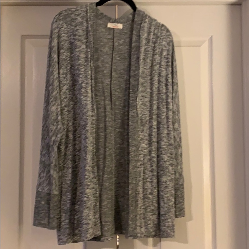 NWOT boutique grey open front cardigan.